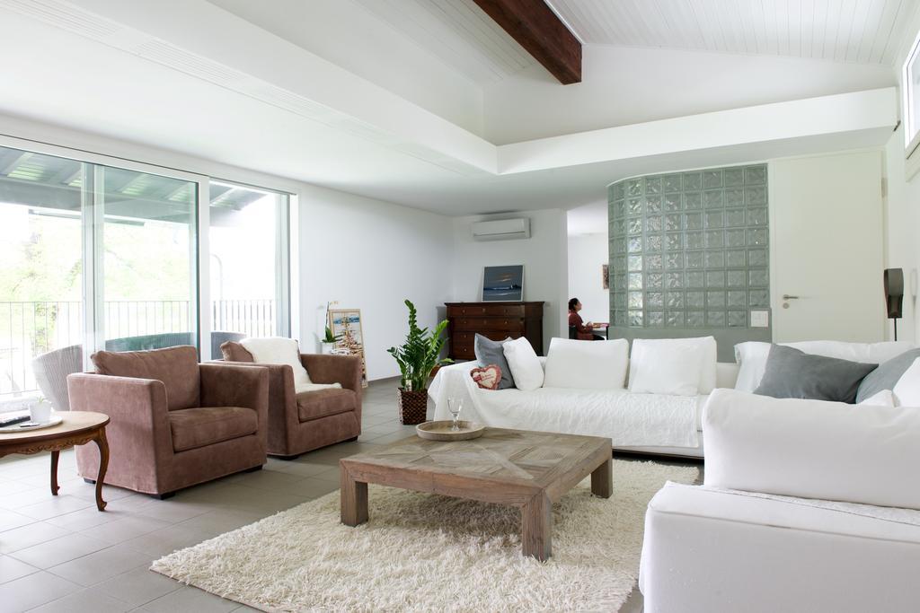 B&B Aura Rossa Quartino Ngoại thất bức ảnh
