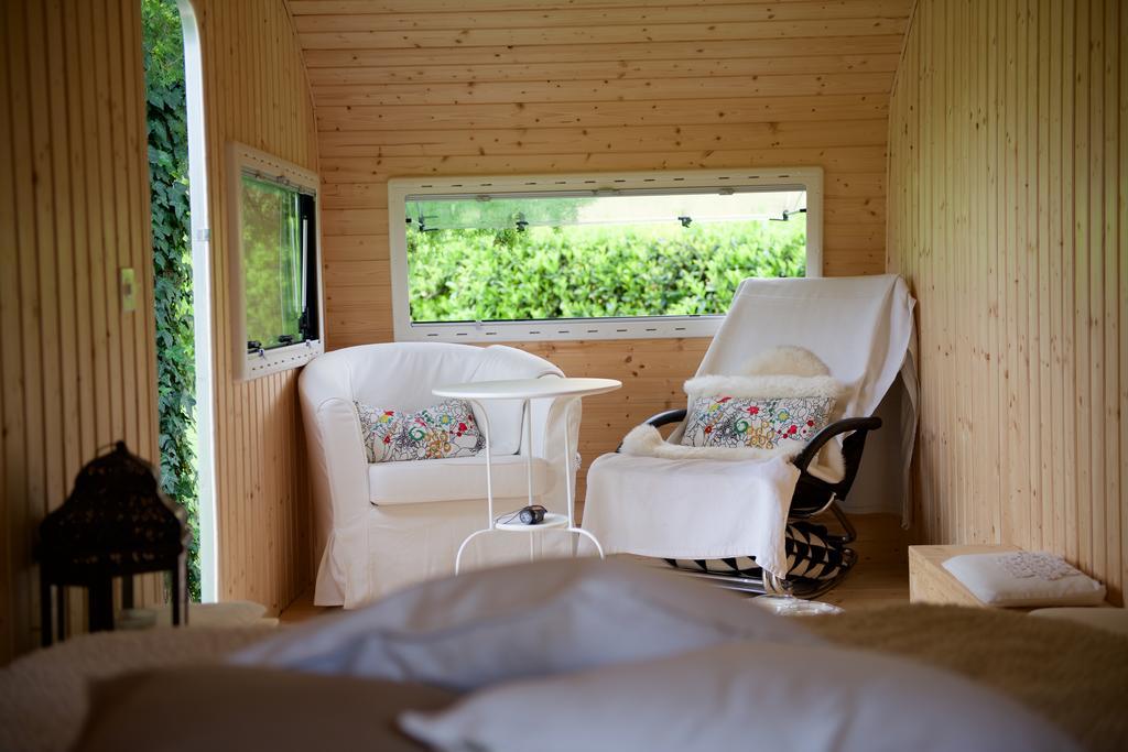 B&B Aura Rossa Quartino Ngoại thất bức ảnh