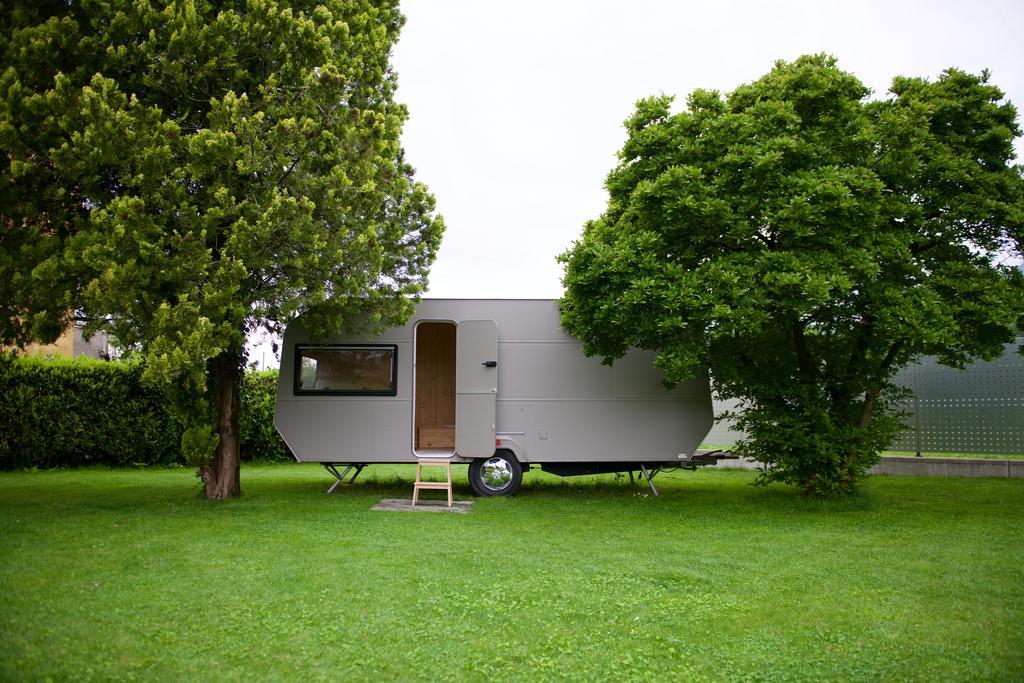 B&B Aura Rossa Quartino Ngoại thất bức ảnh